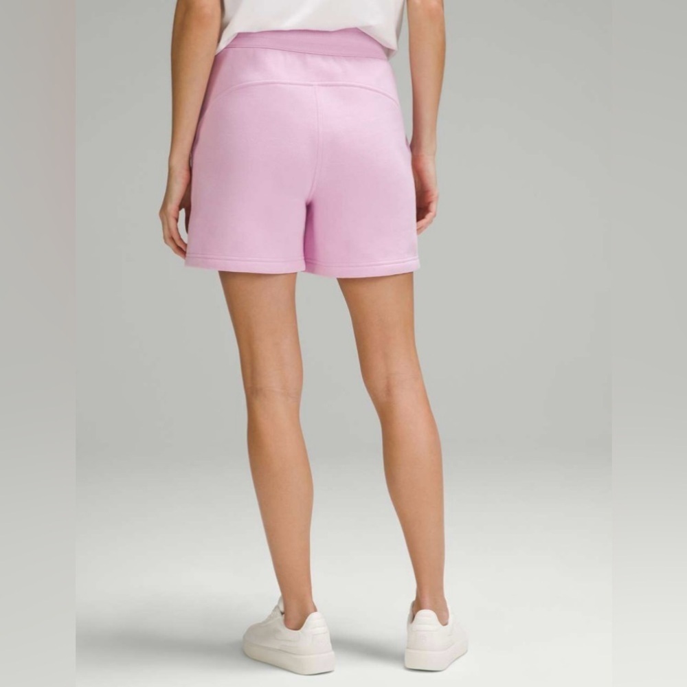 Lululemon Scuba High-Rise Short 5"